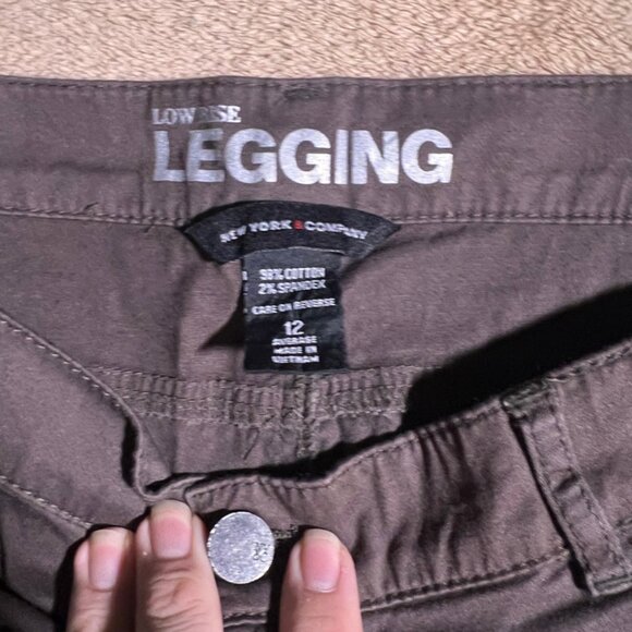 New York & Company Women‎ 12 Avg Brown Low Raise Button Zip Legging Pants (L) - Picture 6 of 7